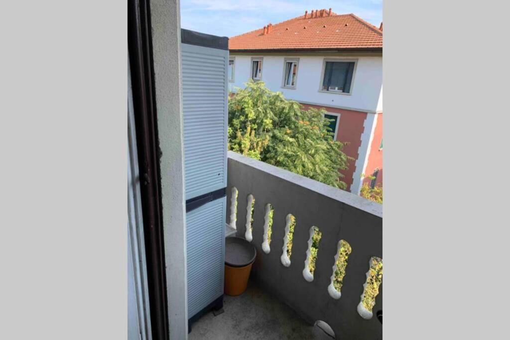 Appartamento Splendido Con Tutti Servizi In Zona Navigli มิลาน ภายนอก รูปภาพ